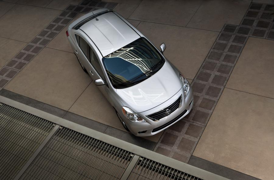  Nissan Versa 2012 года  (фото 102 из 111)